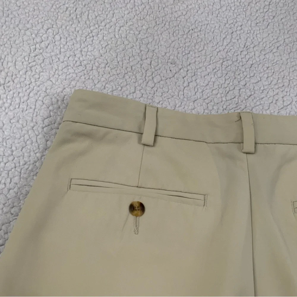 Tommy Hilfiger Golf Pants Men’s 34x30 Khaki Tan Pockets Pleated Straight Leg
